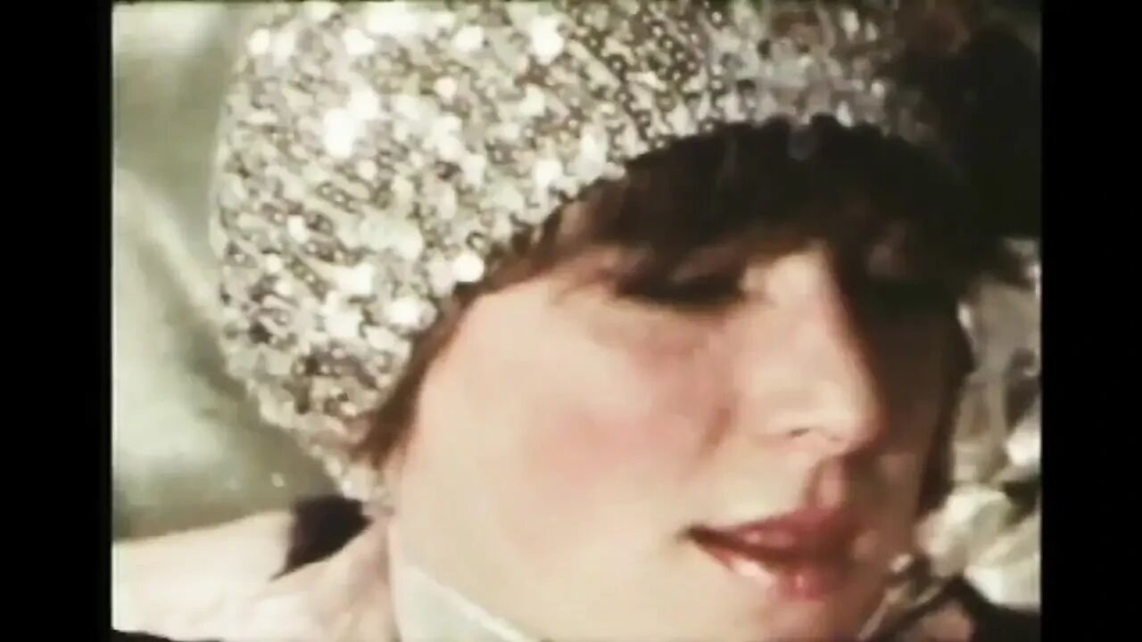 Vintage Threesome of Beautiful Girls Fucked and Cummed Inside Hairy Pussy (full Movie)