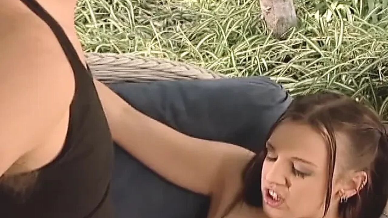 Cute slut got both of her holes penetrated in outdoor show