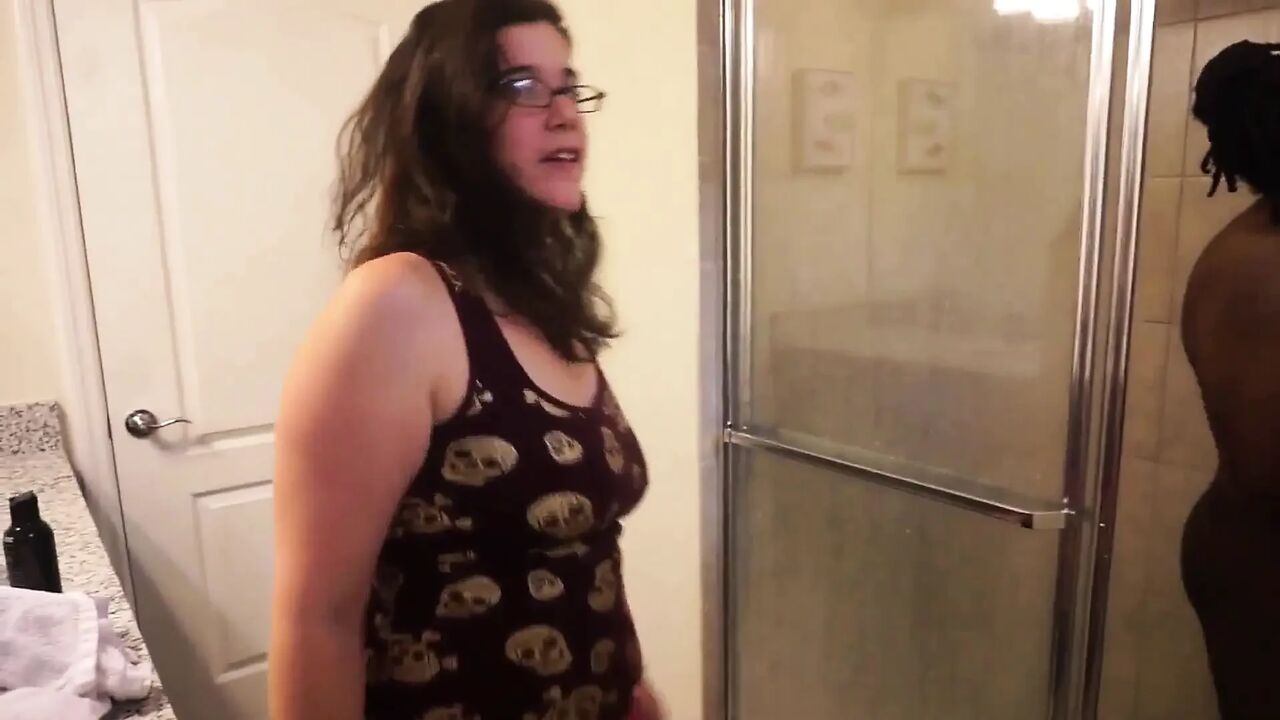 Wet Ass Pussy Enjoys Sucking Big Black Cock in the Shower