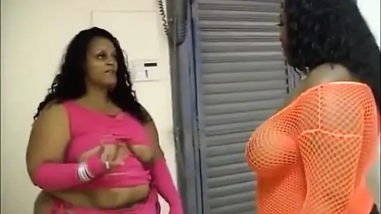Huge body, huge boobs, huge ass, lesbian dildo in huge pussy