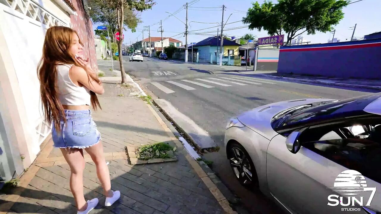 The Girl Met a Porn Actor, Got Horny and Wanted to Fuck Him Nearby, the Guy Didn't Give Him Peace