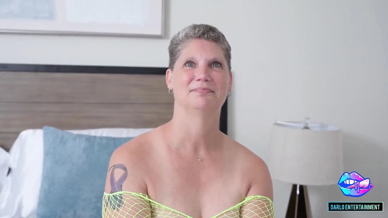 GILF Wanted Her First Mfm