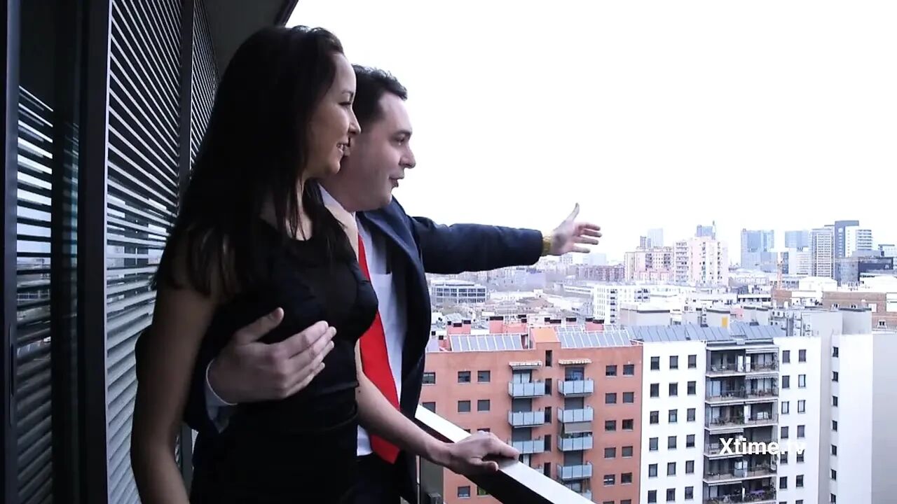 Francys Bell gives a blowjob and footjob to Andrea Dipre