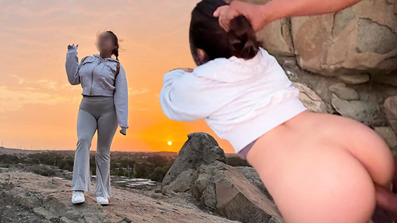 I invited my friend's girlfriend for a walk to the top of Screaming Mountain