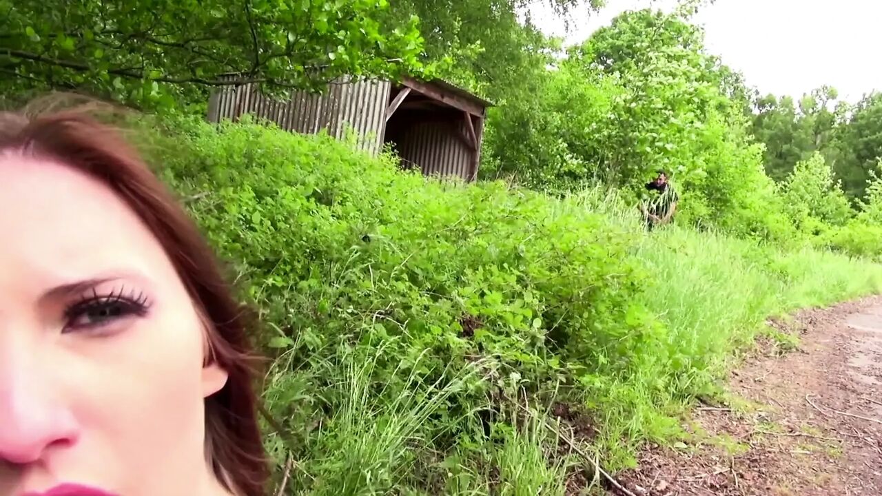 Horny brunette gets her pussy smashed outdoor