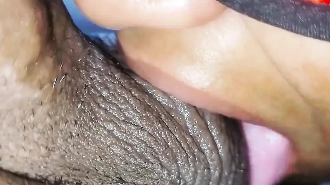 She Couldn't Oppose Watching the Semen Come Out, She Put the Penis in Her Mouth