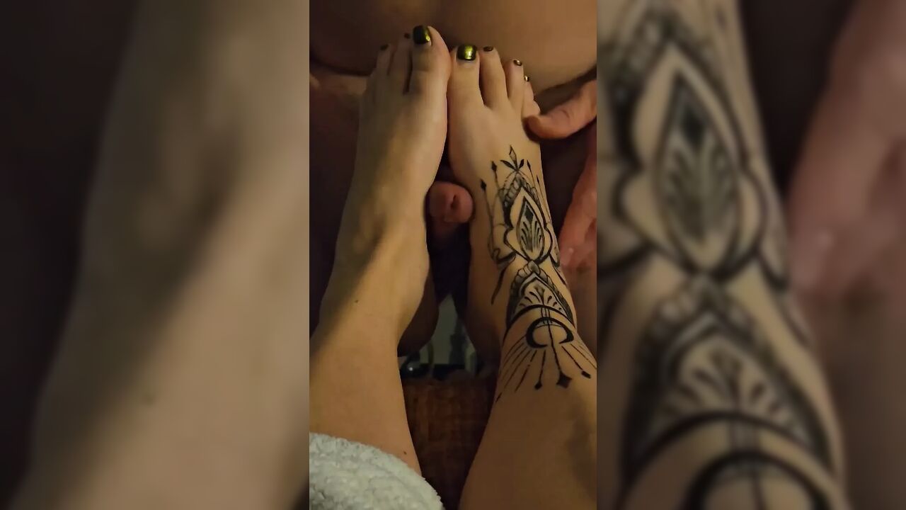 Fucking wifes feet