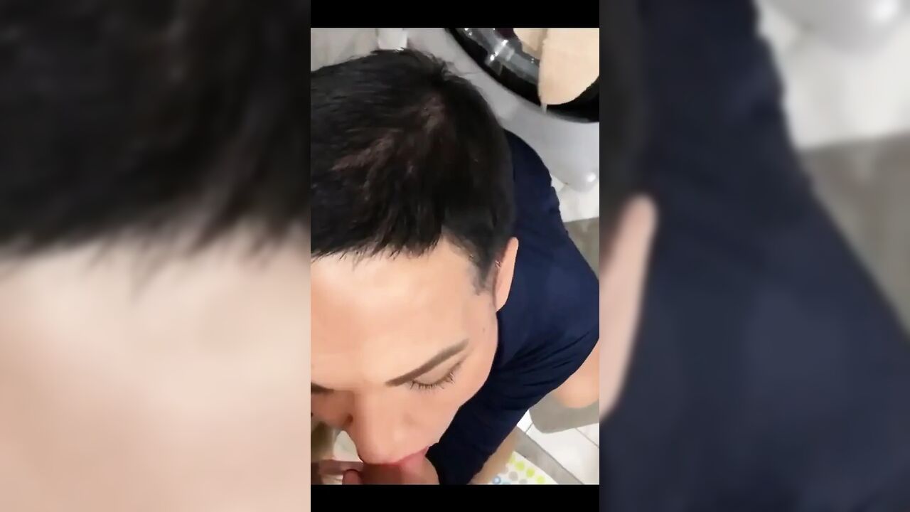 Giving a Hot Blowjob to My Stepson