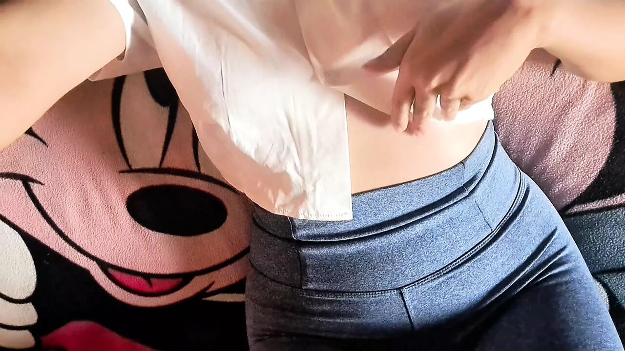 Curious Anal Test for the First Time and Screams with Pleasure"