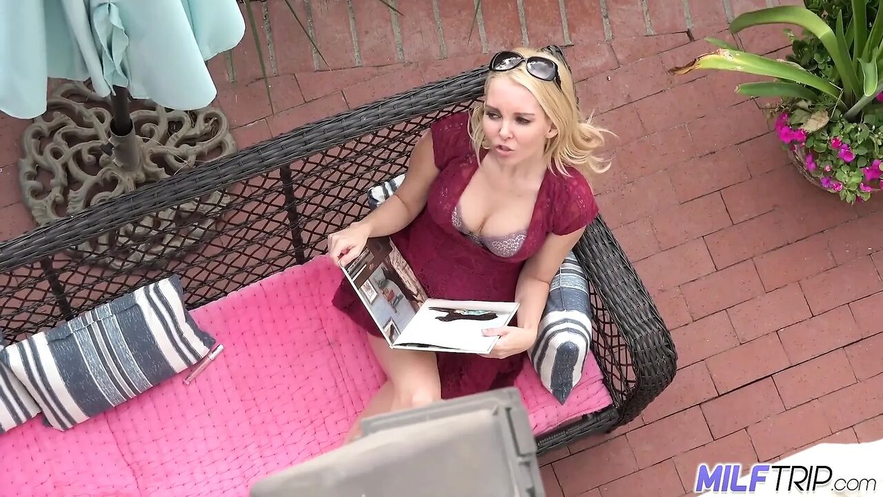 Cheating blonde wife Aaliyah Love enjoys vacation sex