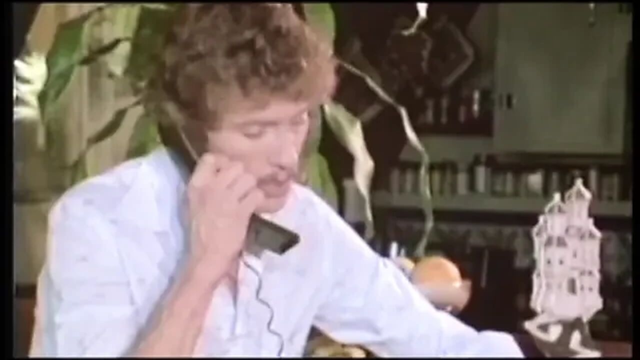 John Holmes vintage porn: a hard fuck with an amazing busty chick