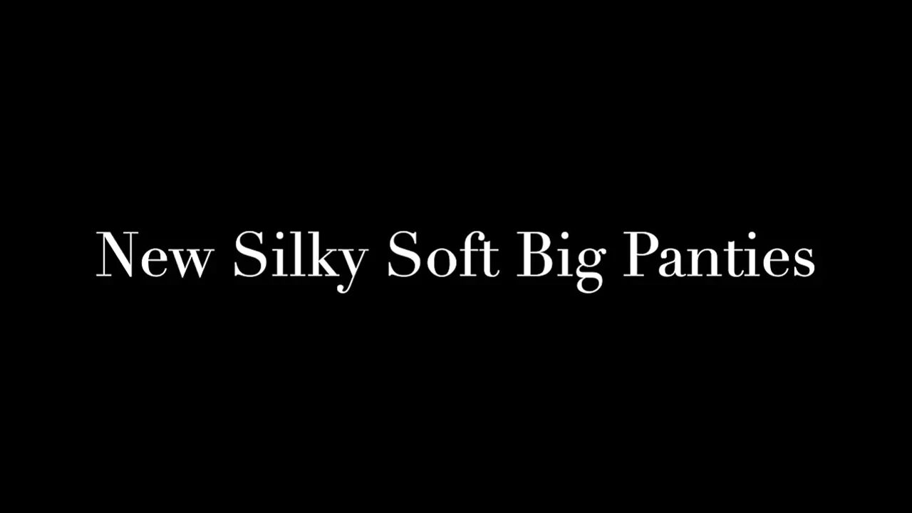 Mrs Mature Feet and her new big silky Granny Pants