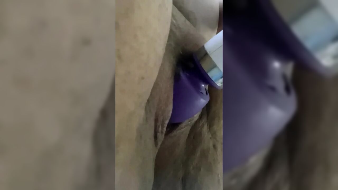 Bbwbootyful stimulating my fat hairy pussy with electric wand