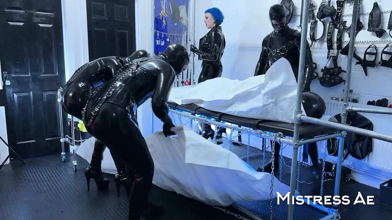 Halloween Experiment: Latex Alien Remains Reanimated
