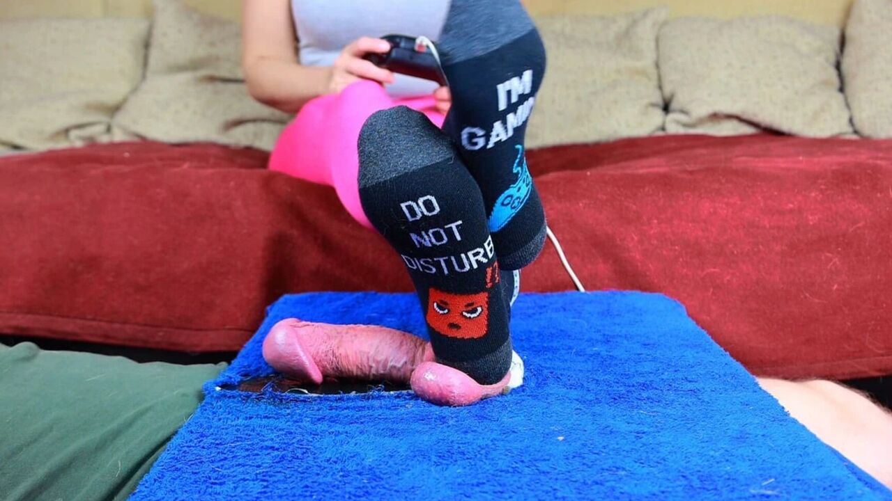 Cockbox CBT and Ballbusting While I'm Gaming, Amateur Femdom Jozi Cock Trampling