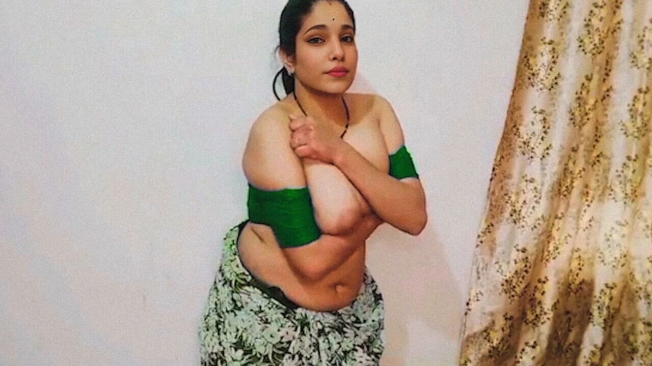 Indian Bhabhi Ne Kudh Satisfy kar Diya or toh