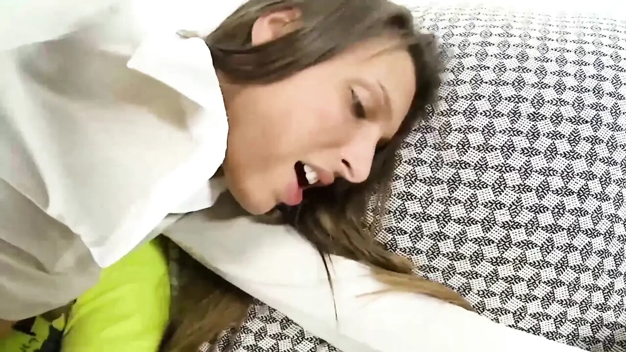 Amazing babe fucking with her boyfriend on couch