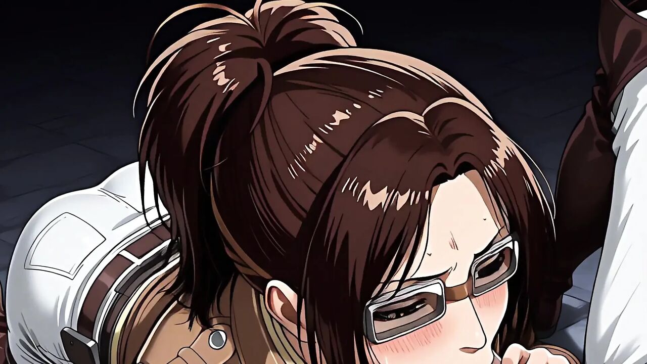 Hange (AOT)
