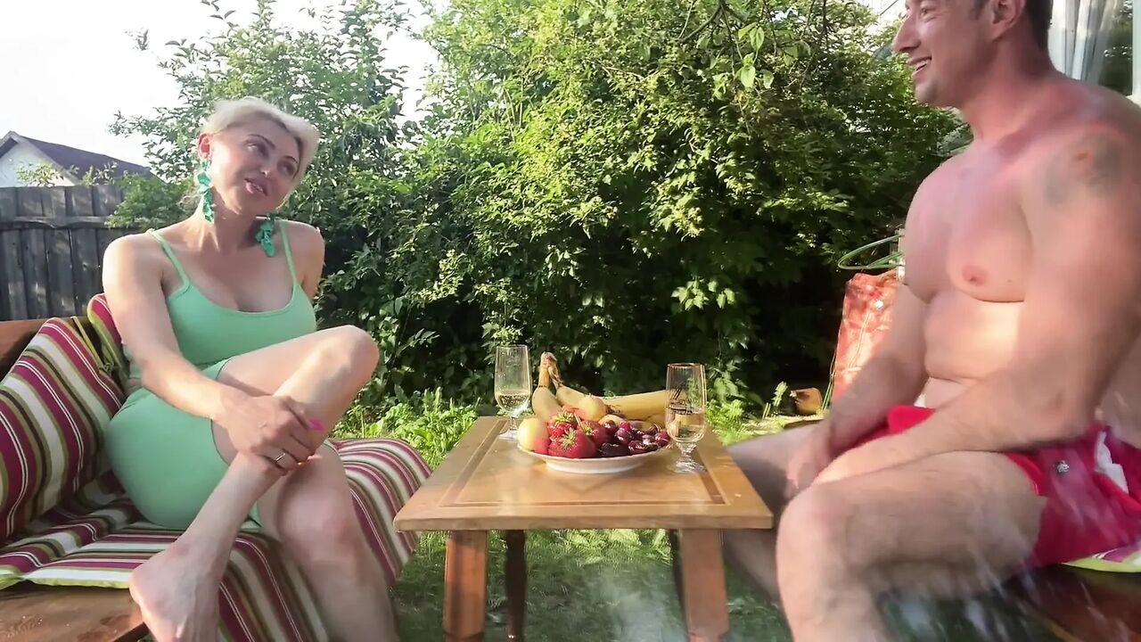 Fruit Feeding of Feet!
