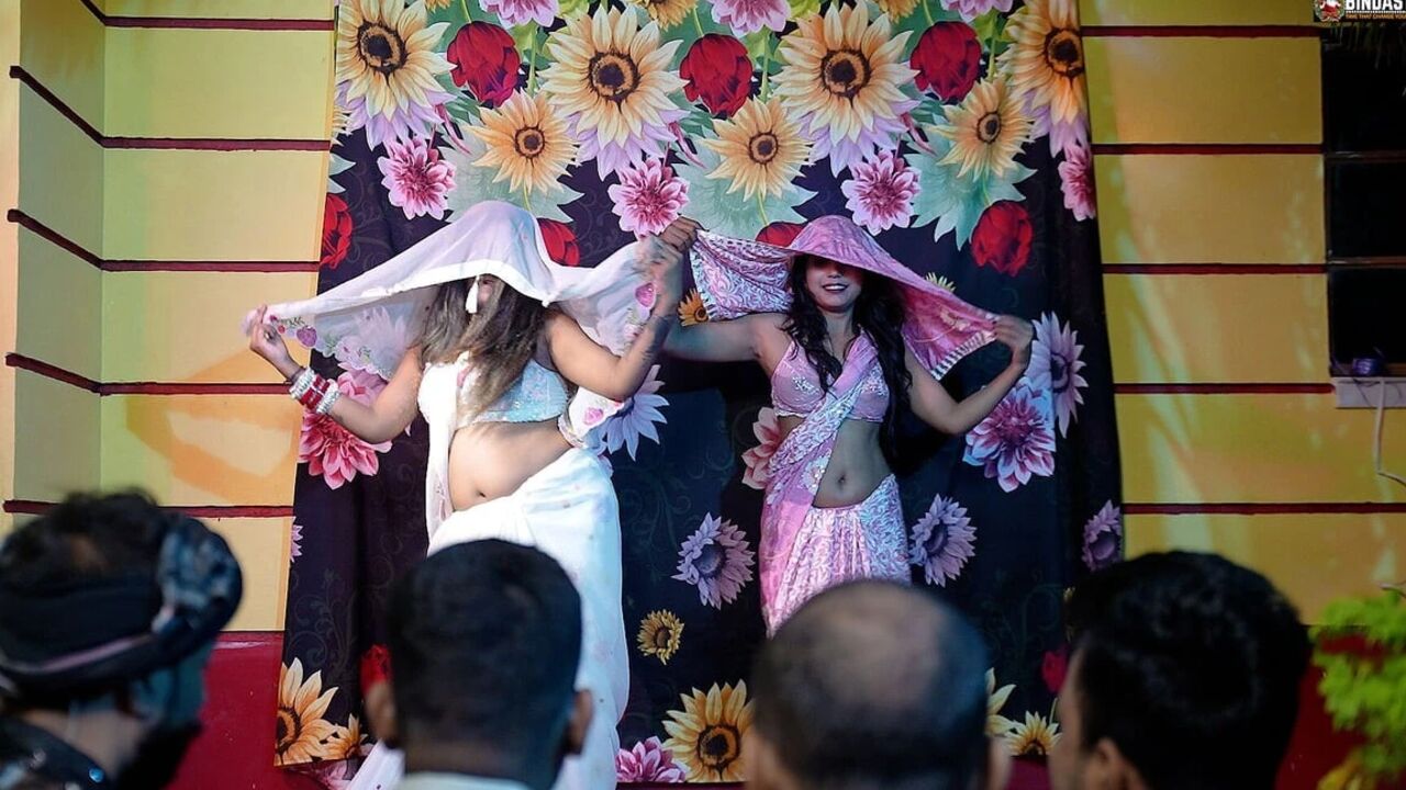 Desi Bihari Chapri Live Nude Dance Show with Hot Girl Sudipa & Alisha and All Thirki Boys (full Movie)