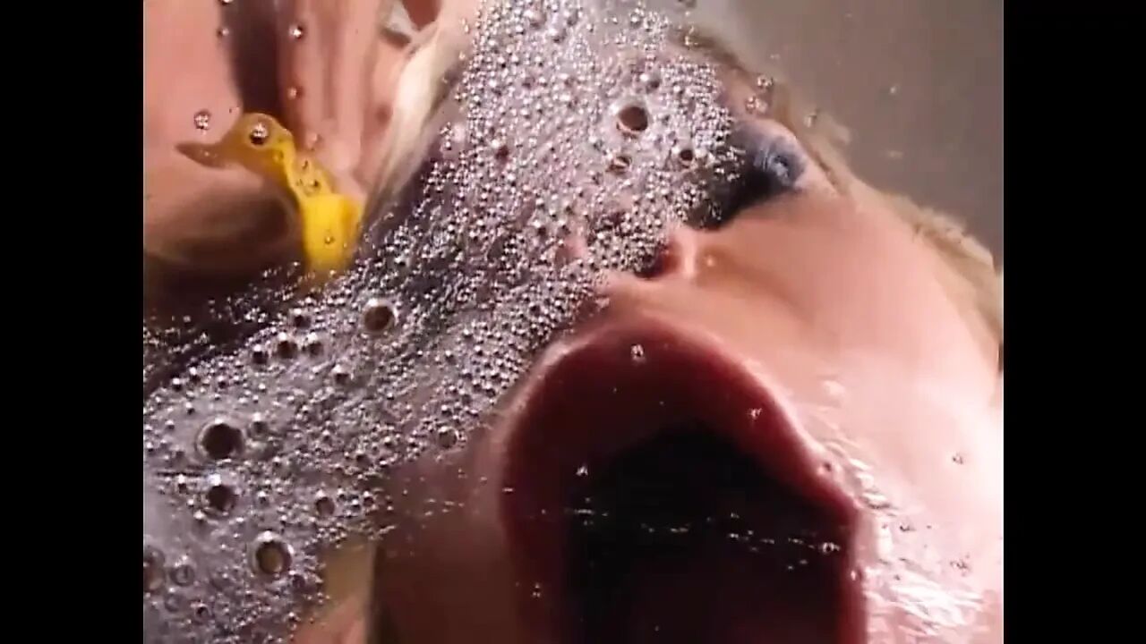 Sudden anal fuck for a young sweet ass!