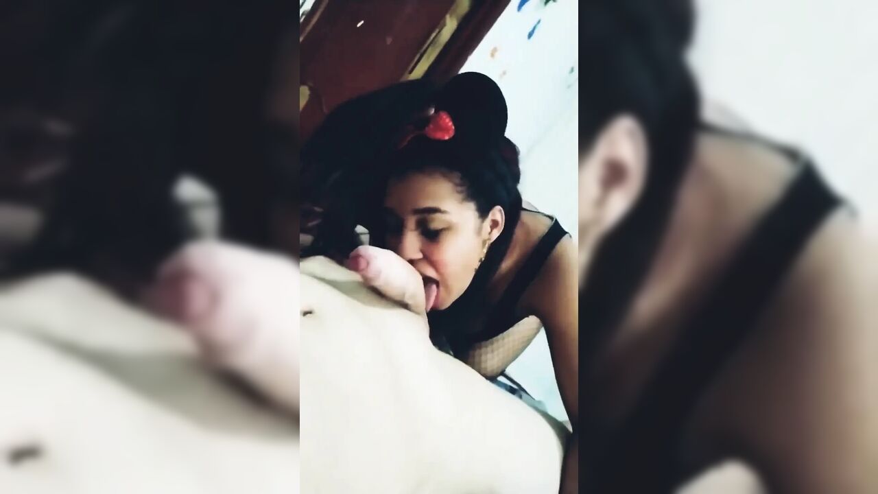 18 year old brunette big saggy tits from New York United States fucking her stepbrother's big dick futbol