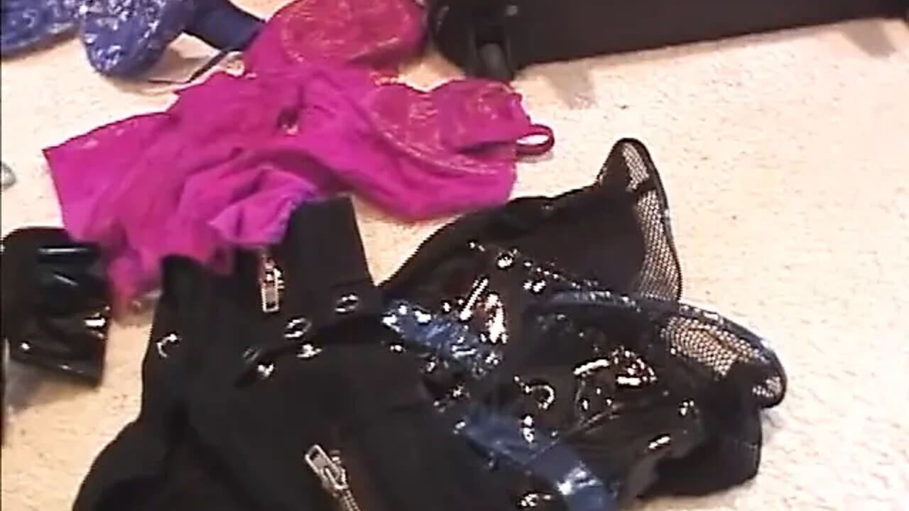 Sexy Sluts Showing Bodies After Hardcore Action