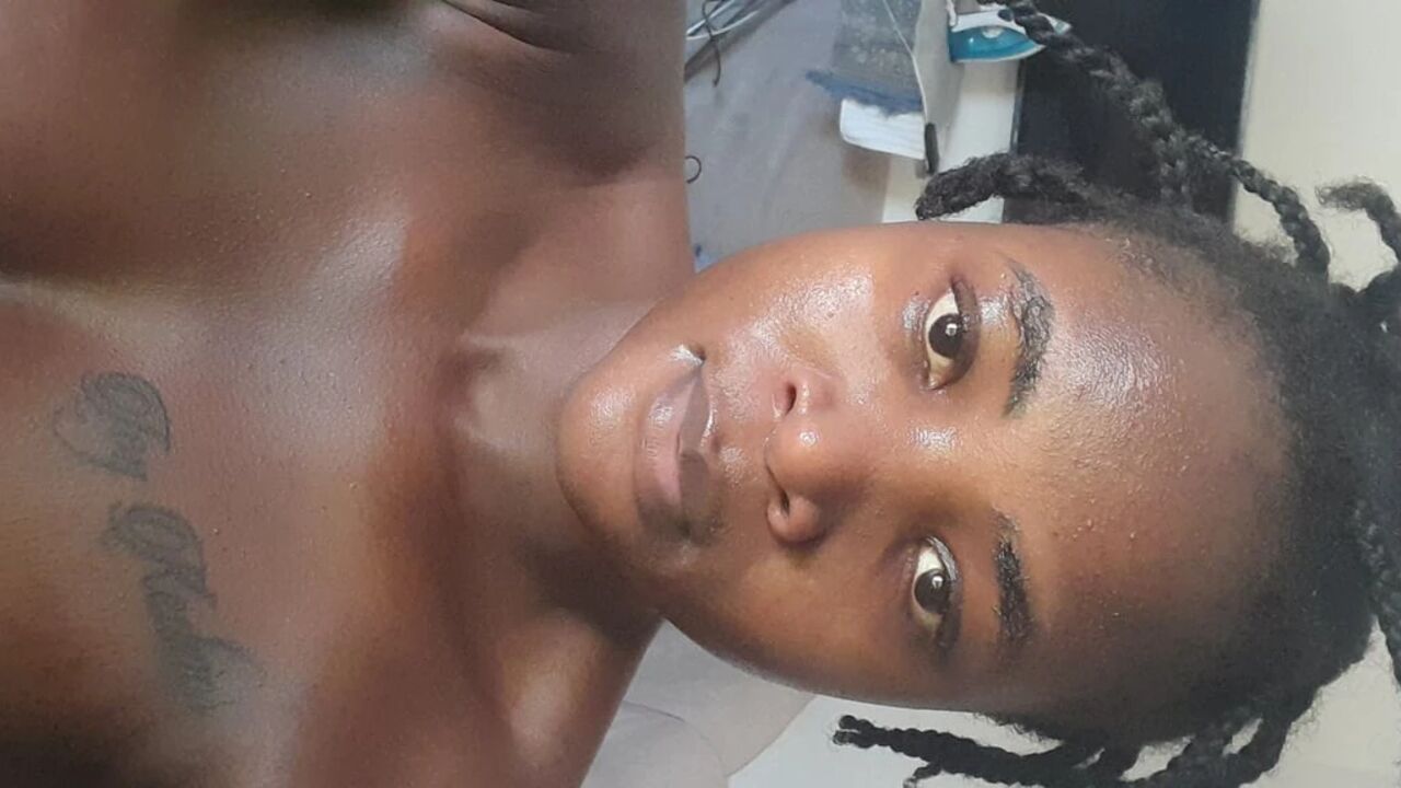 Black ass queen with natural beauty showing her creamy shavad pussy and saggy tits