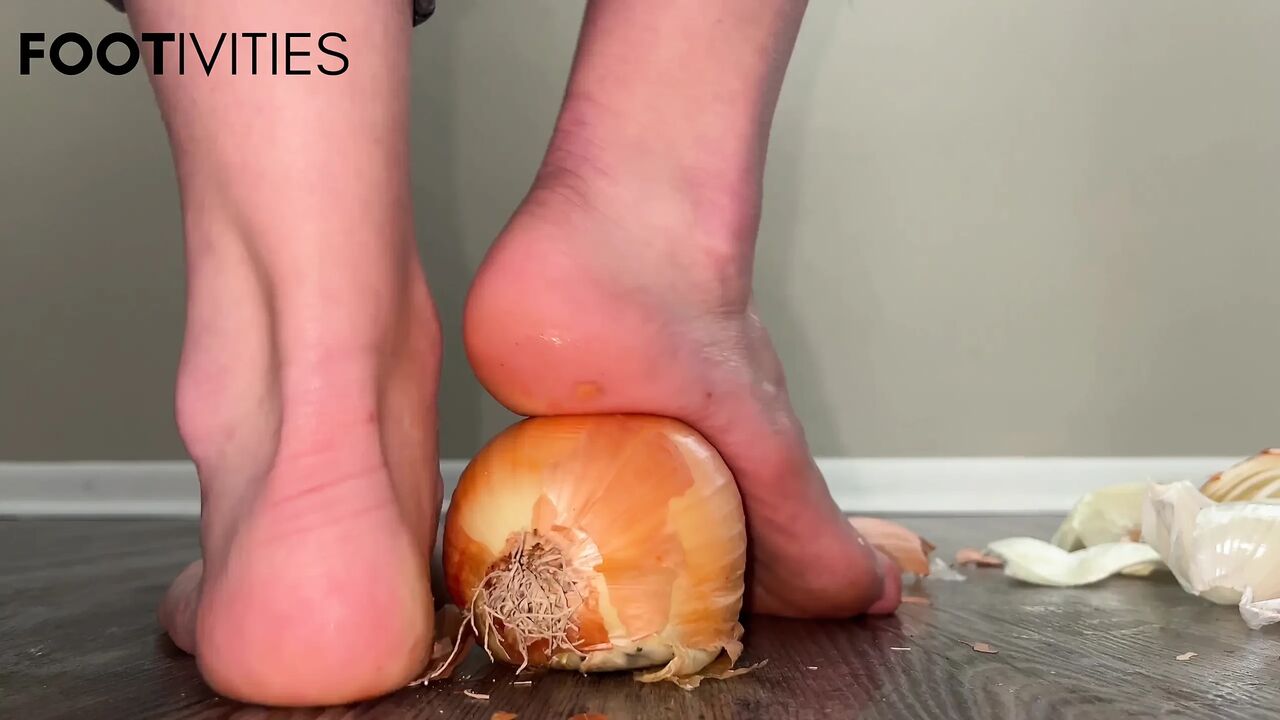 Foot Crush Onion 4K Feet Video POV by Ivys Feet