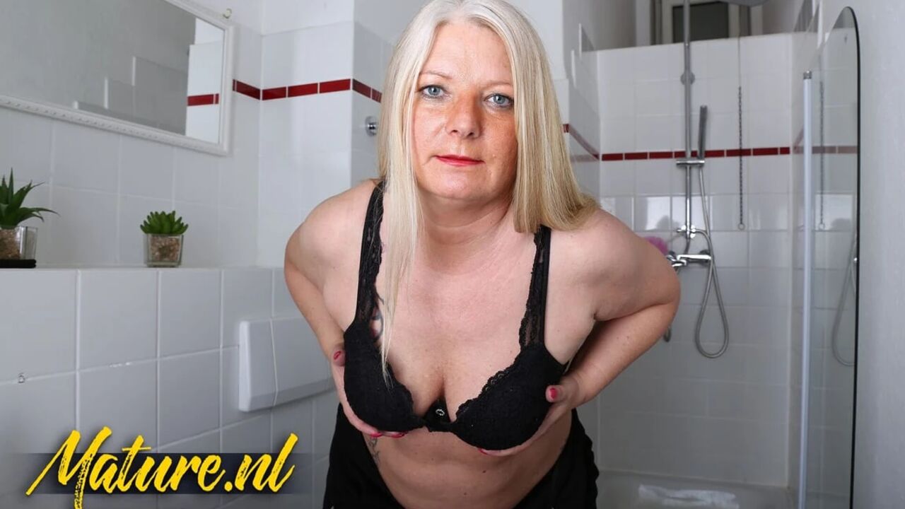 German Mature Rosella Plays with Herself in the Shower