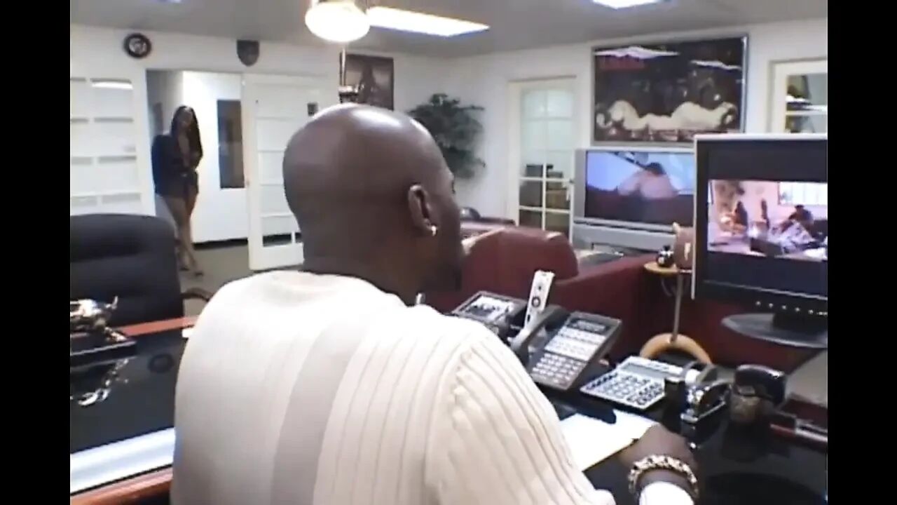 Thick ebony fucked on the table by boss