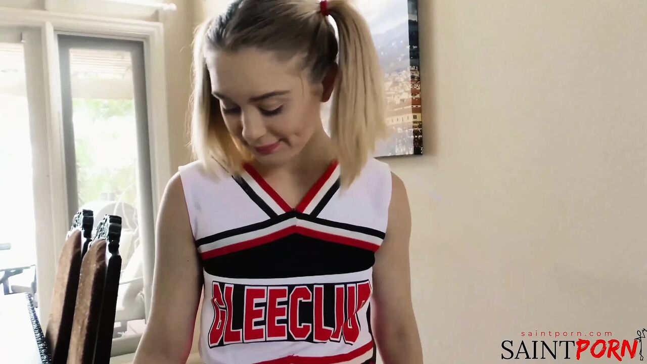 Anastasia Fucks Mike After Cheer Practice