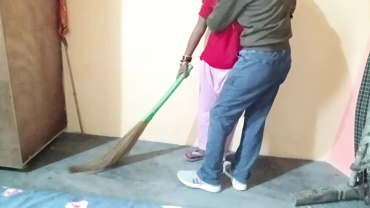 Malik se chudvaya aaj to malkin gyi Hui thi bazar