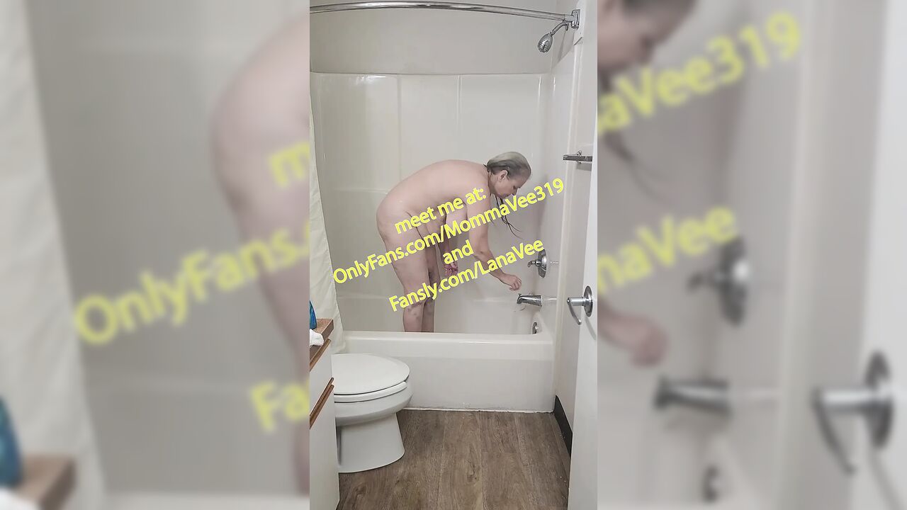 Sexy Mature Takes A Shower!