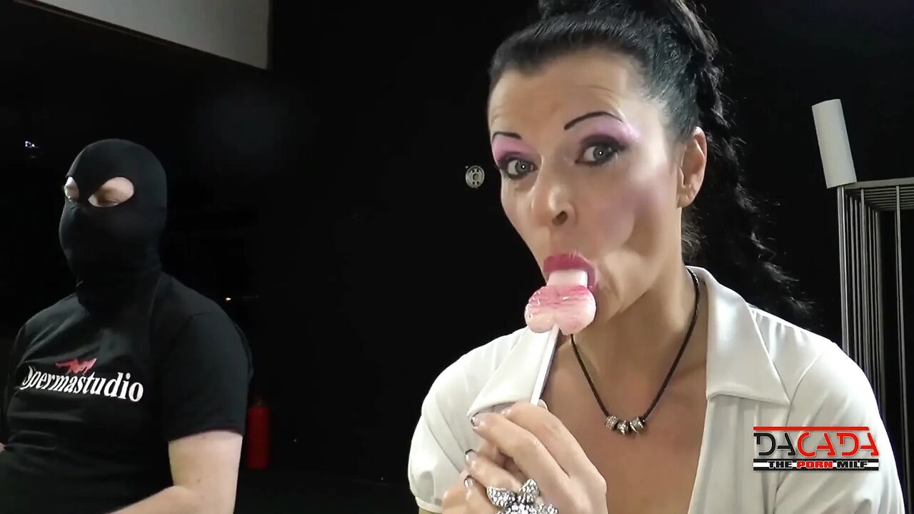 Dacada Cums