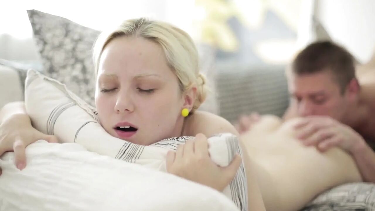 Got My Dick Pampered and Milked by the Blonde