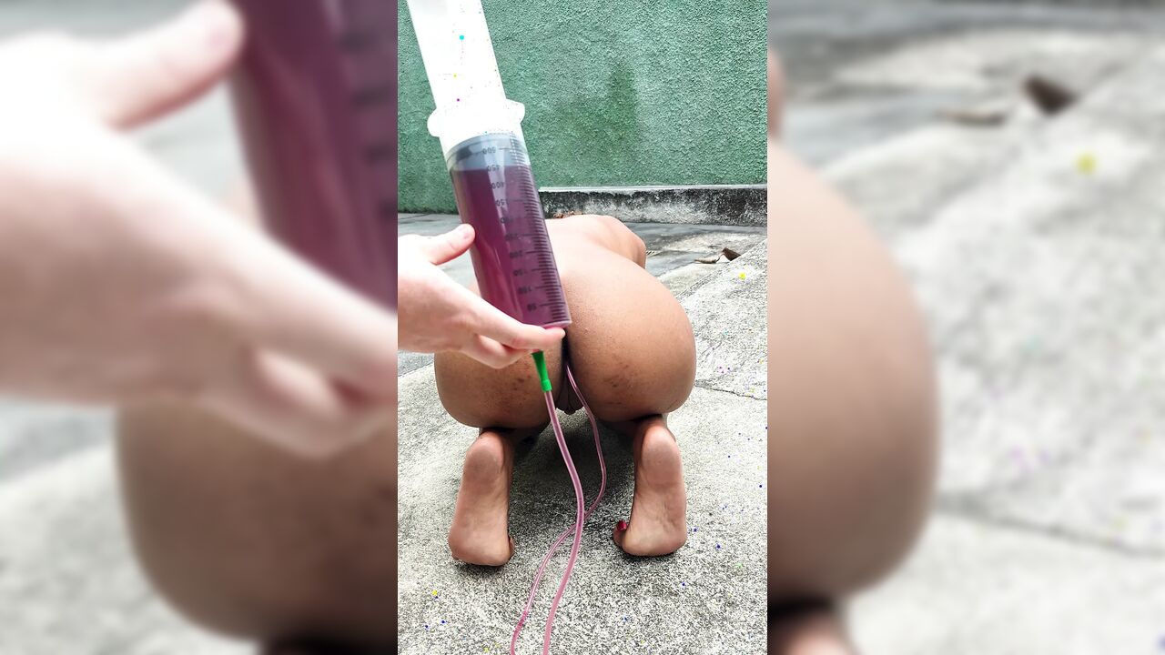 Color Enema Play Purple Juice Filling and Expulsion