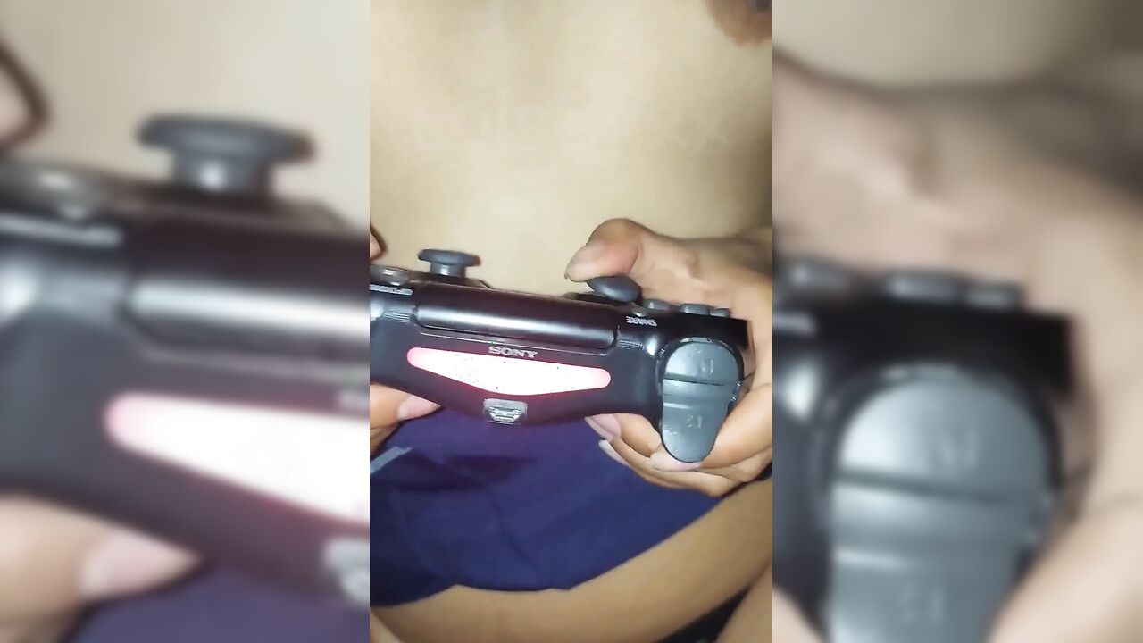 Otaku Slut Enjoys Getting Fucked While Playing Video Games