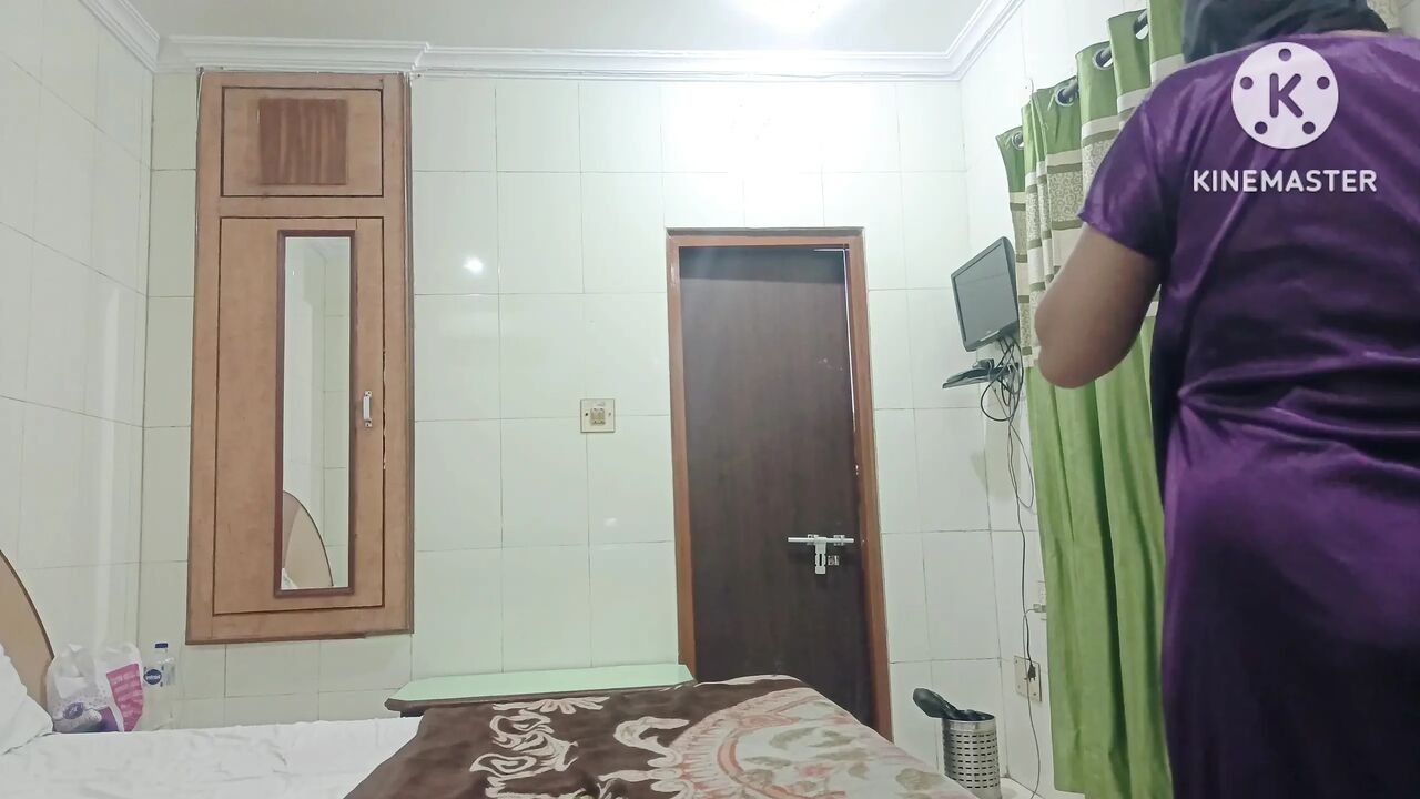 Took Didi to the Hotel and Gave Her a Massage, Then Hot Body Nehari