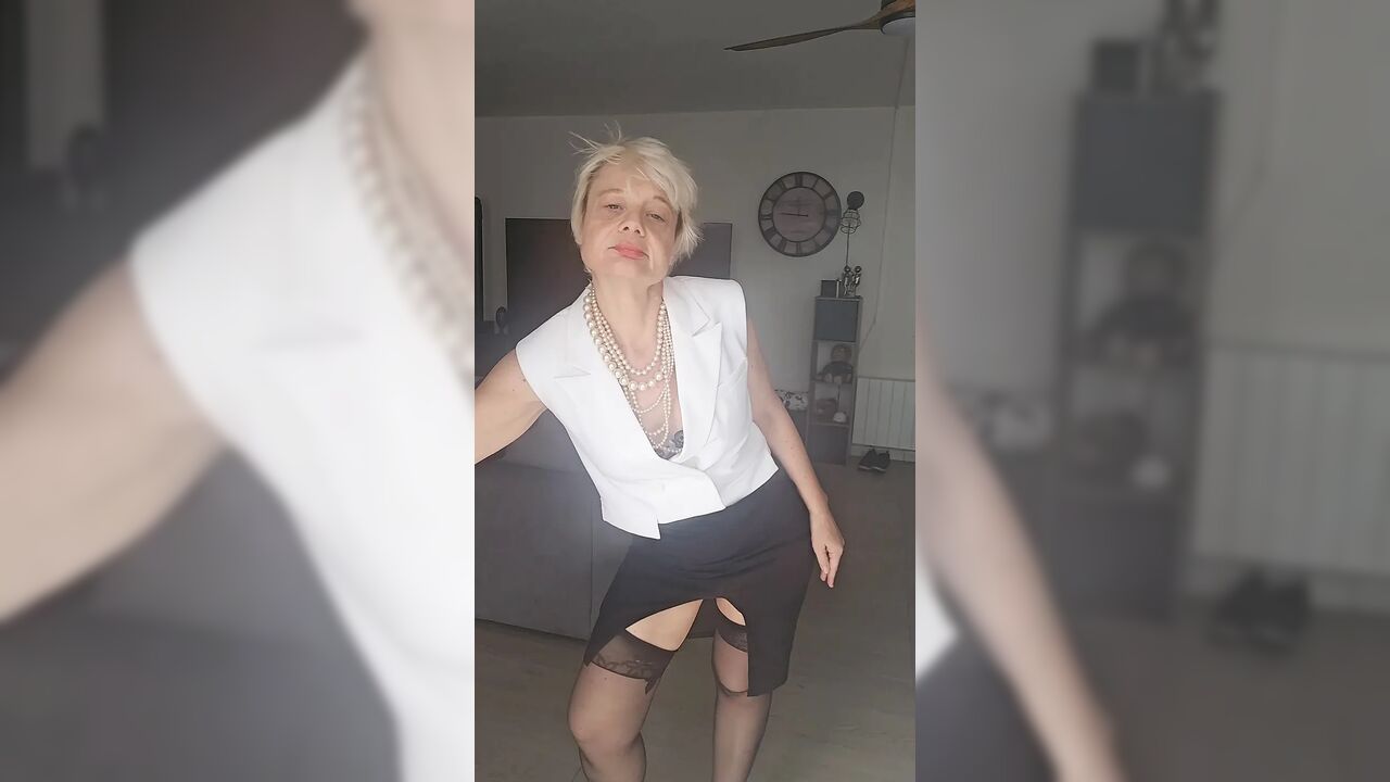 What Do You Think of My Outfit to Go to Work? You'd Last the Day Before