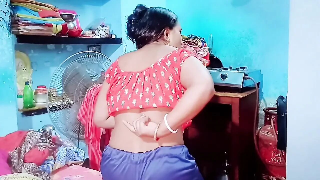 Soni Bhabhi Ko Raat Me choda aur gaand Mari indiansoni Village Bhabhi Hindi Sex
