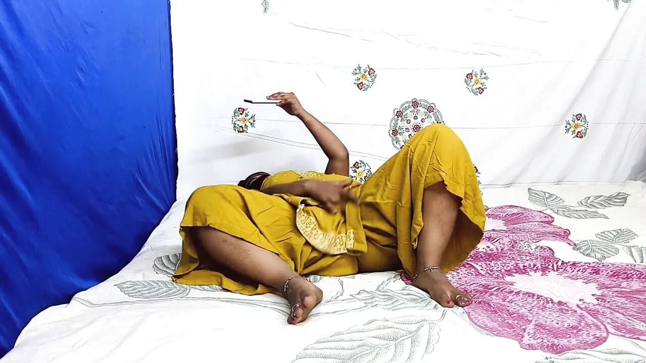 I just share a bad with my cute wife Bell we had an amazing fuck next night