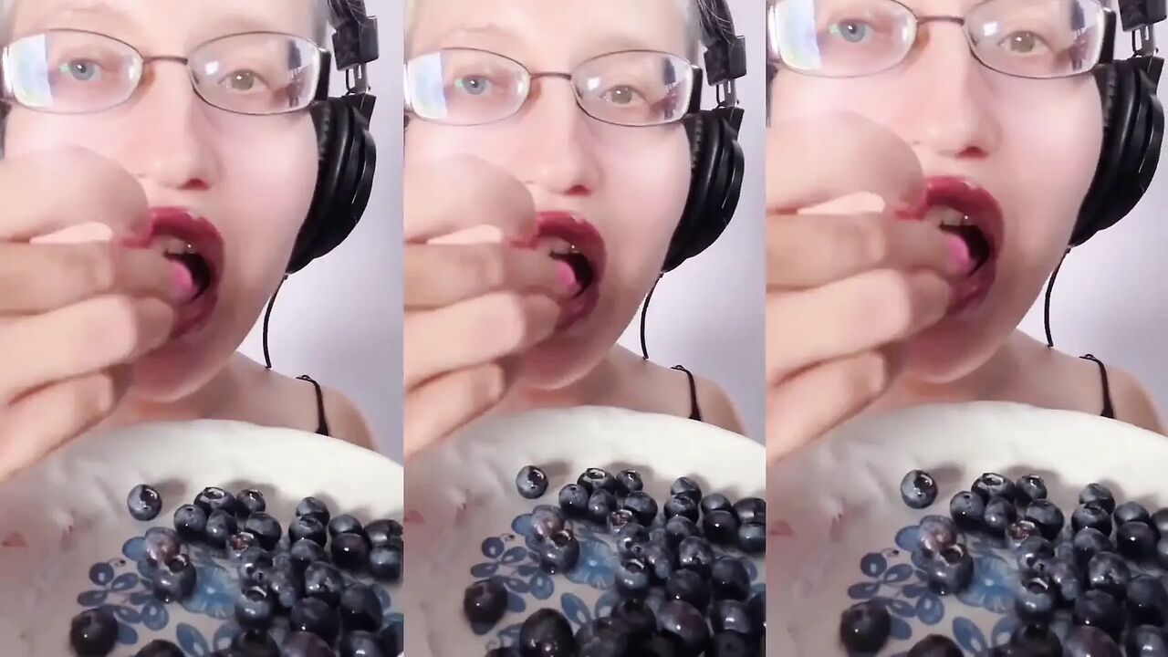 Asmr Blueberry Eating - Asmr, Eyeglasses, Giantess