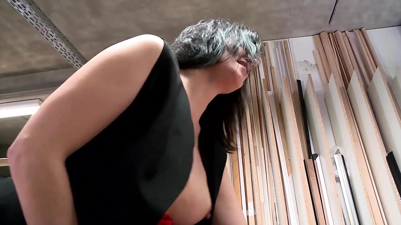 Horny big ass brunette gets anally fucked from her fucker
