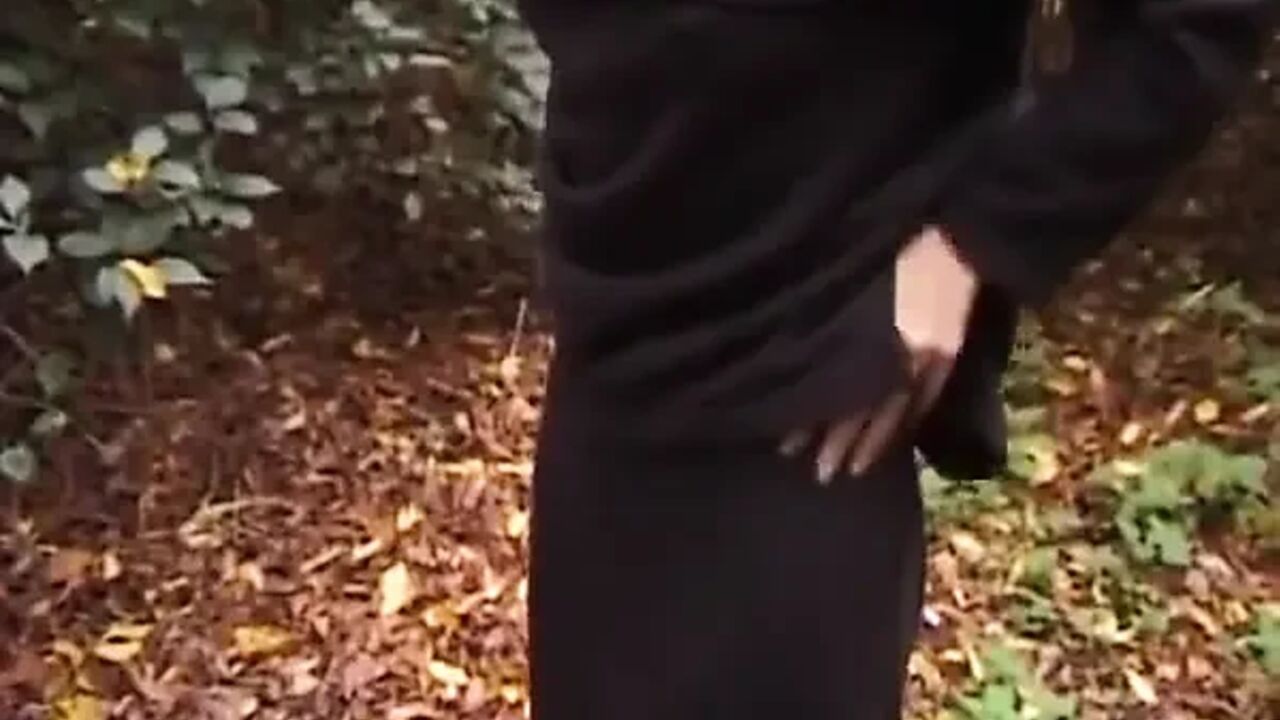 Cute Teen From Germany Masturbats on Outdoor Casting