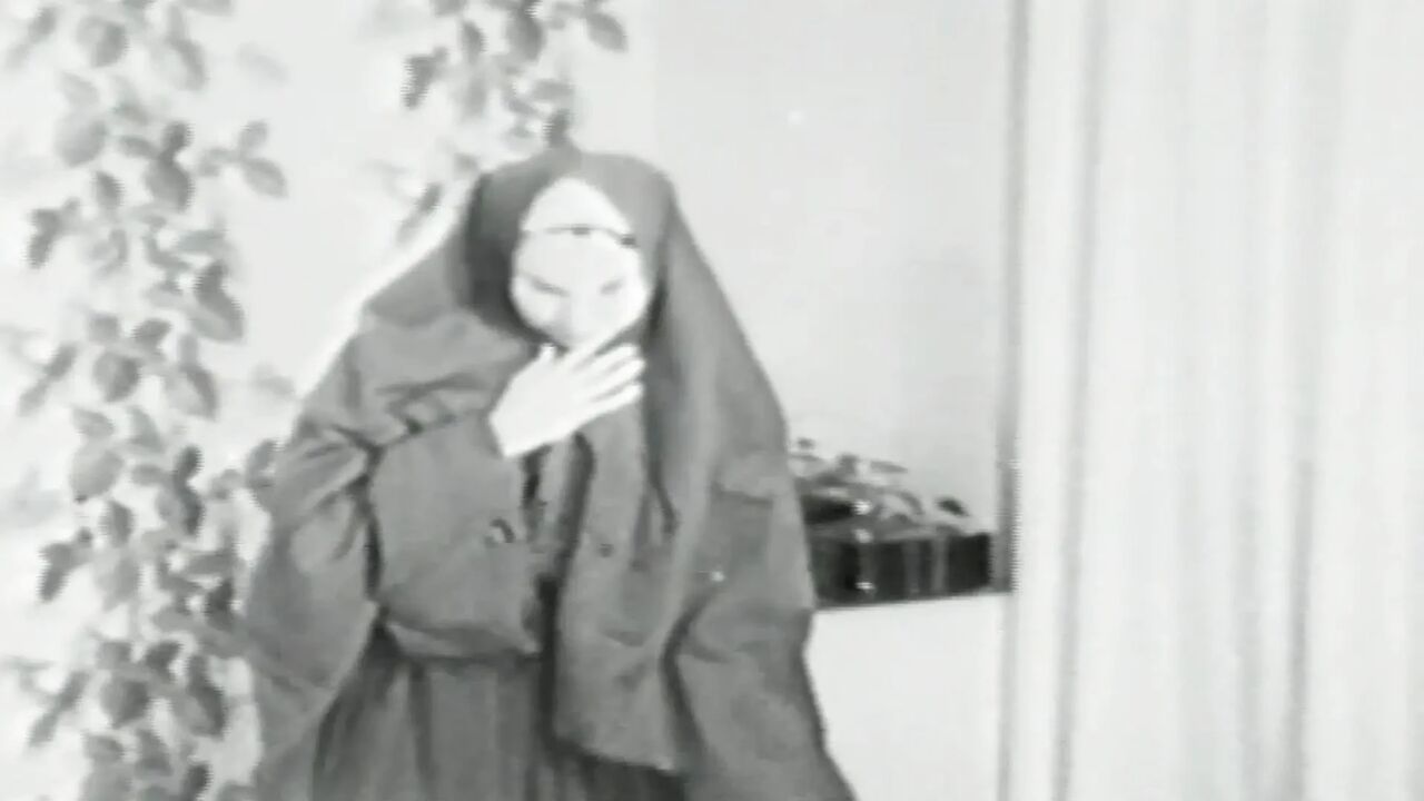 FUCKING HOT BITCHES Clip 3