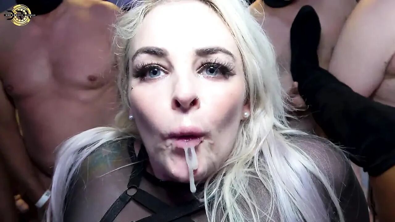 Bareback Breeding Blonde Cumsluts