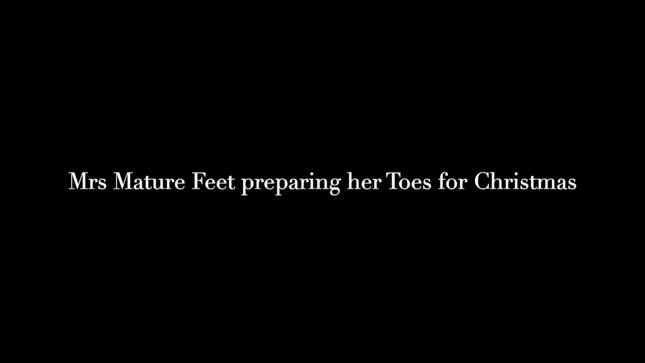 Mrs Mature Feet preparing her toes