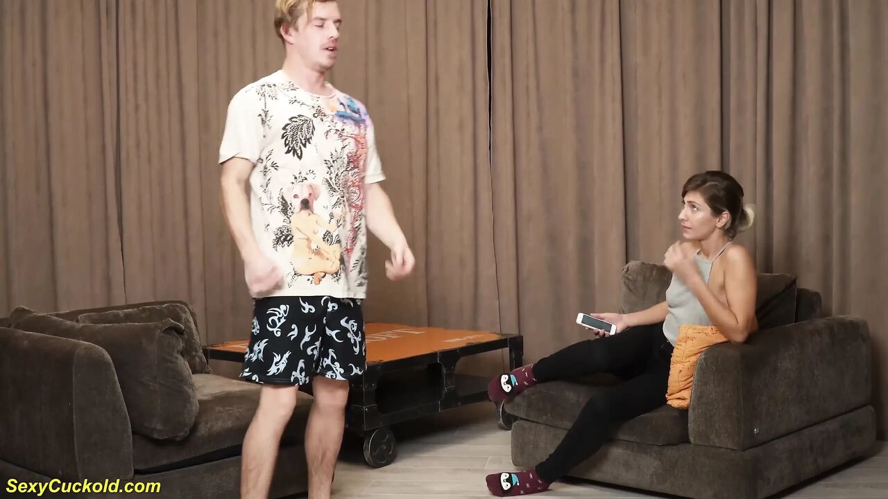 Her boyfriend fucks a filthy mature