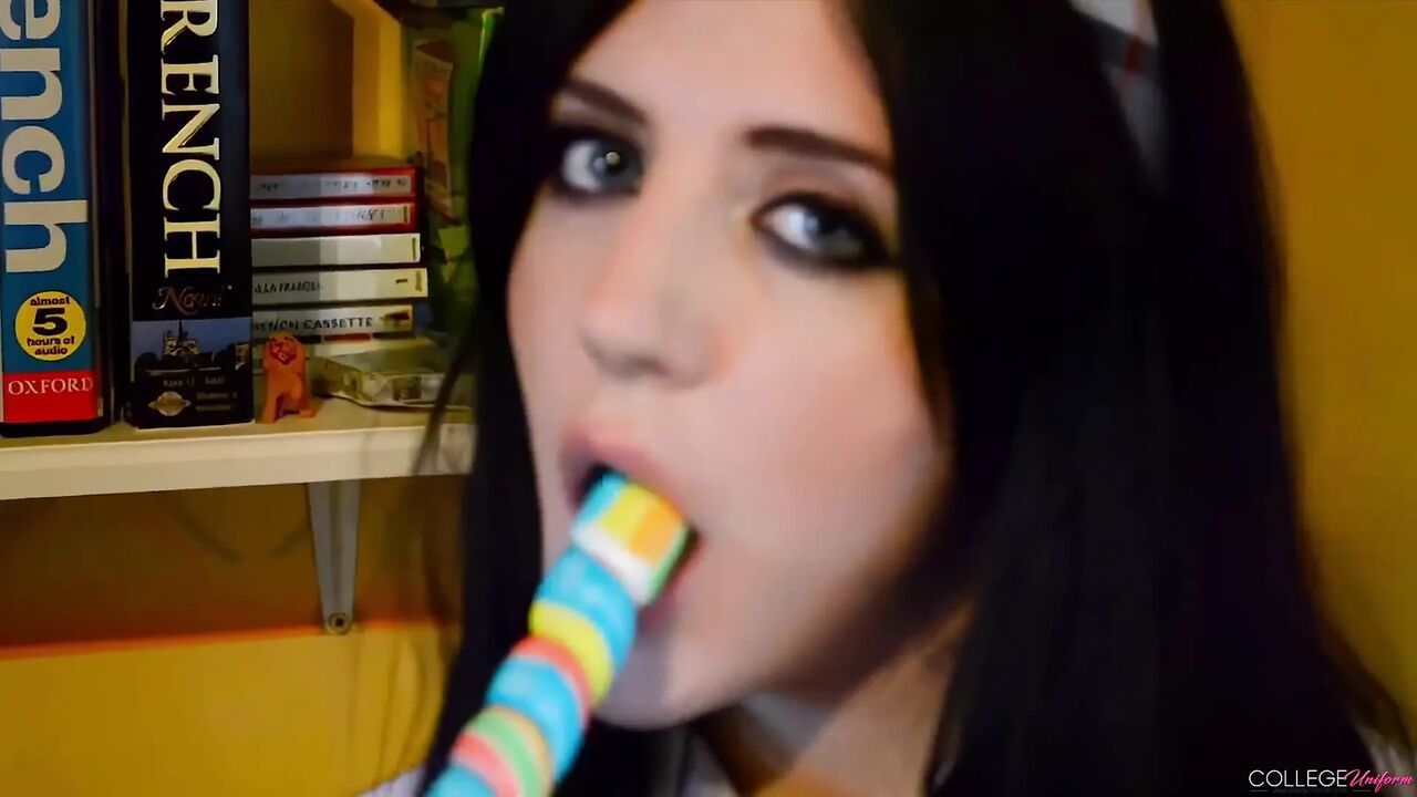 Hot College Girl Video Featuring Samantha Bentley